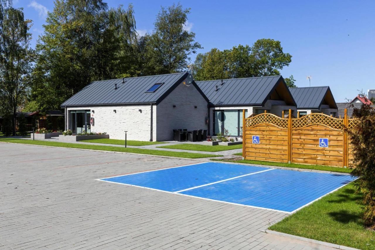 Year-Round Holiday Houses, อุสตรอเนียมอร์สเกีย ภายนอก รูปภาพ